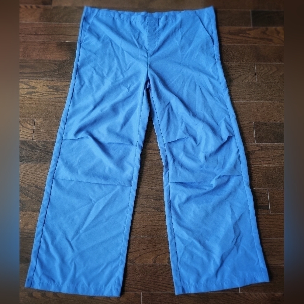 Women royal blue pants with front pocket Size: 6